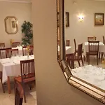 Abadi 酒店 *