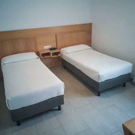 Abadi Hotel *
